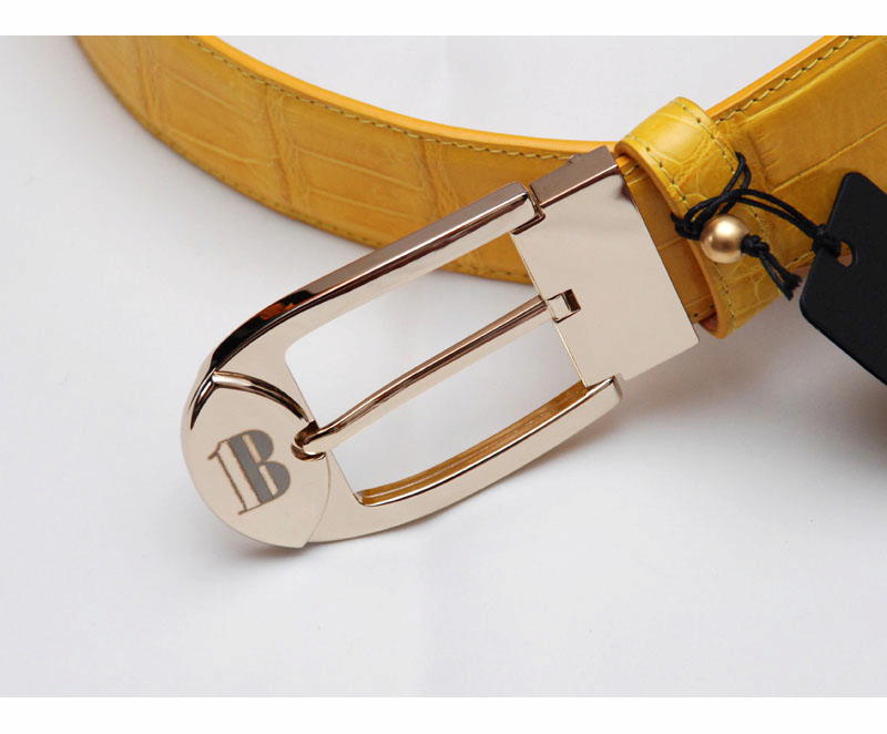 Italia-consultant.com manufacturing agents Italy. Custom handbag collections manufacturing, custom hardware manufacturing Italy, Italian leather goods manufacturing.